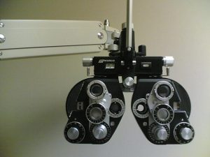 Find the right optometrist- phoropter
